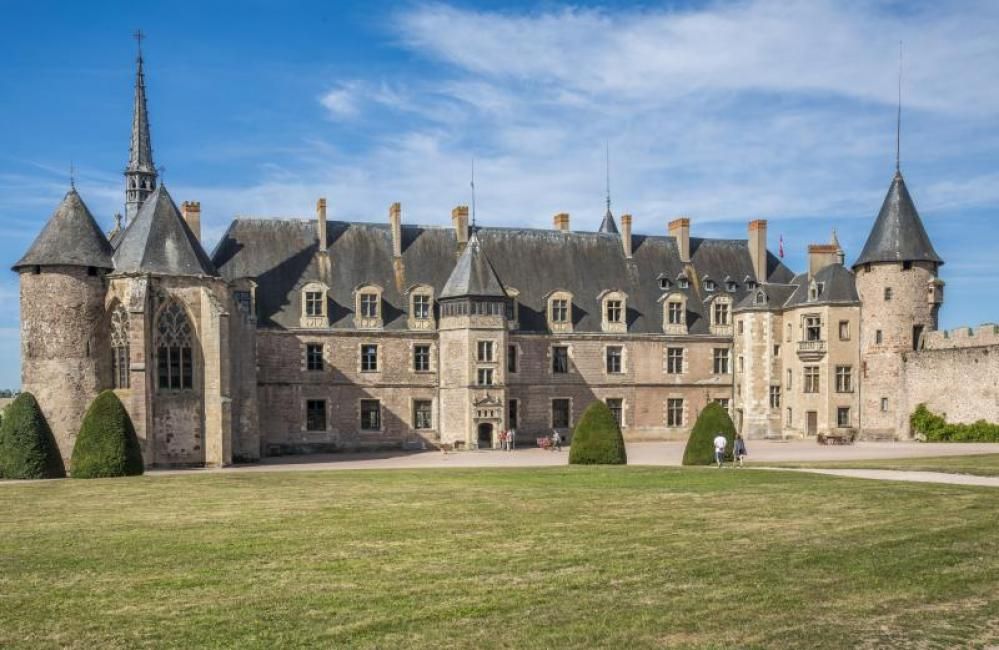 Château de La Palice (Lapalisse) @ allier-auvergne-tourisme.com